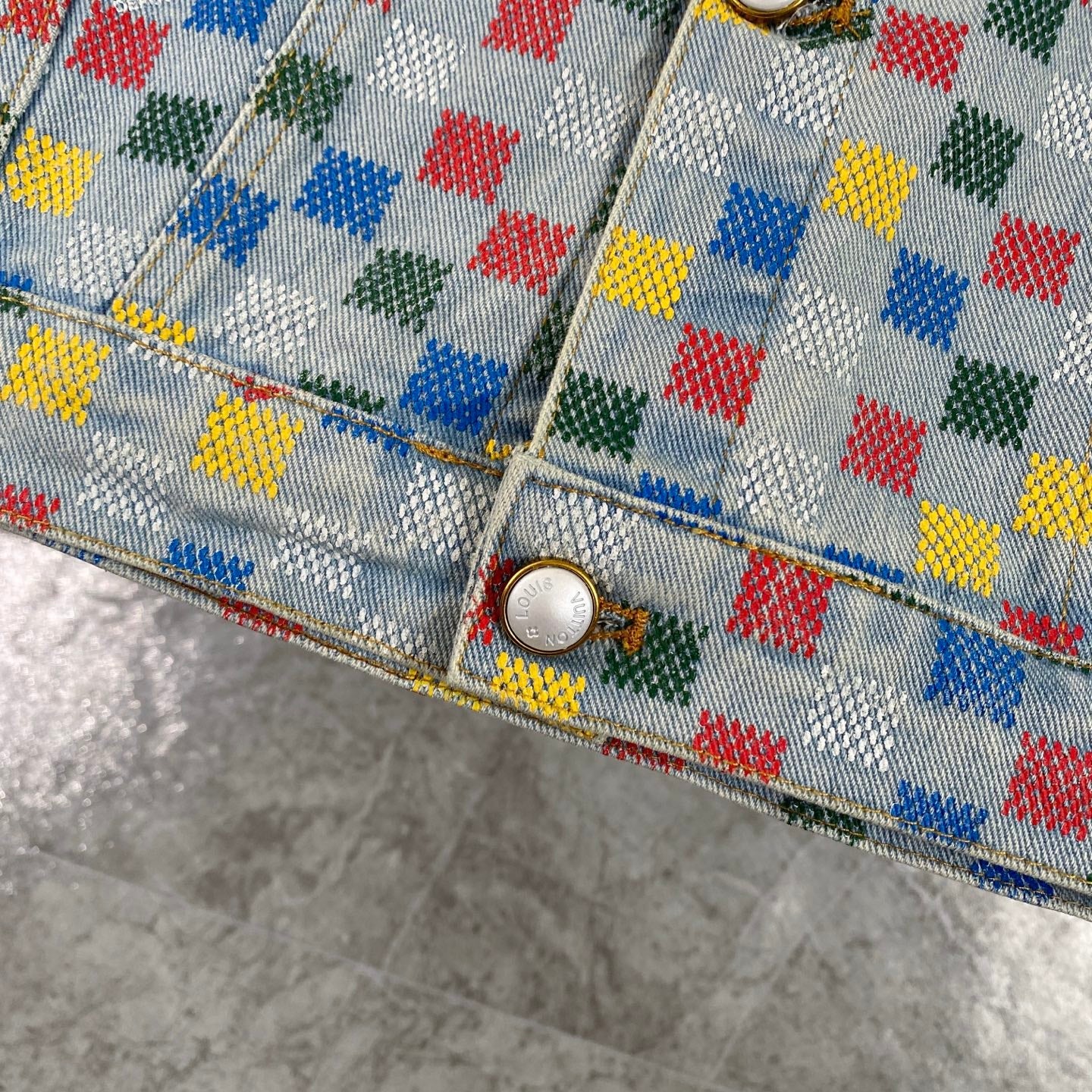 250617 New high-quality dopamine-colored pixel checkered jacket