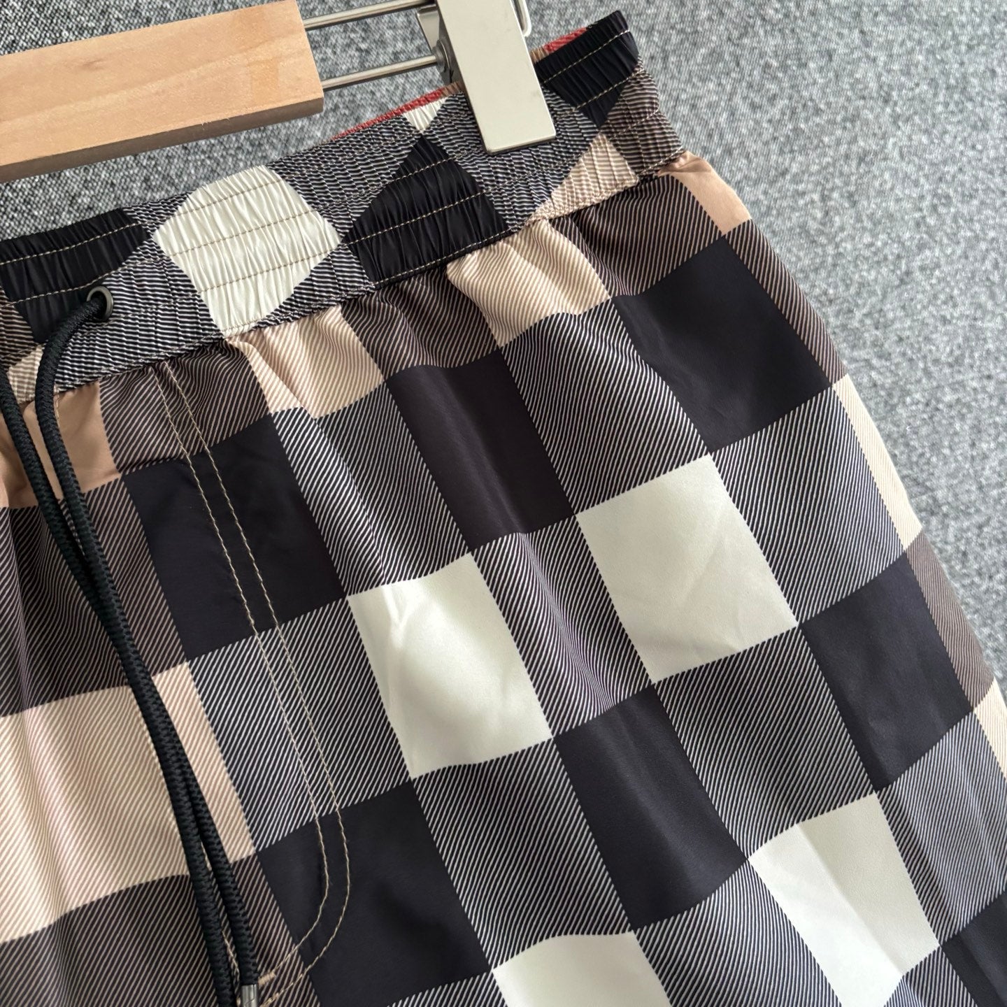 250617 New high-quality classic checkered shorts