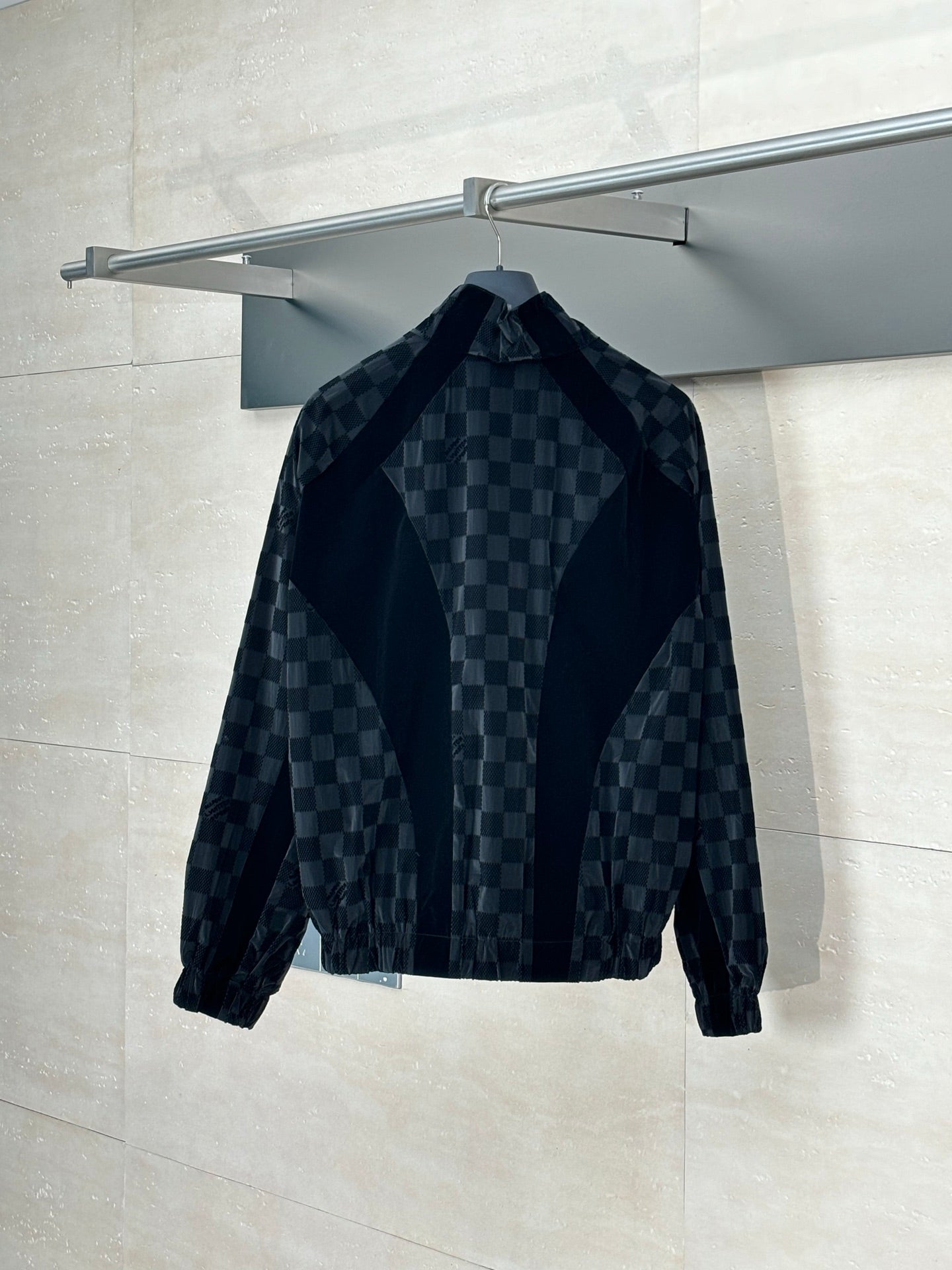 250617 New checkerboard letter velvet jacquard coat