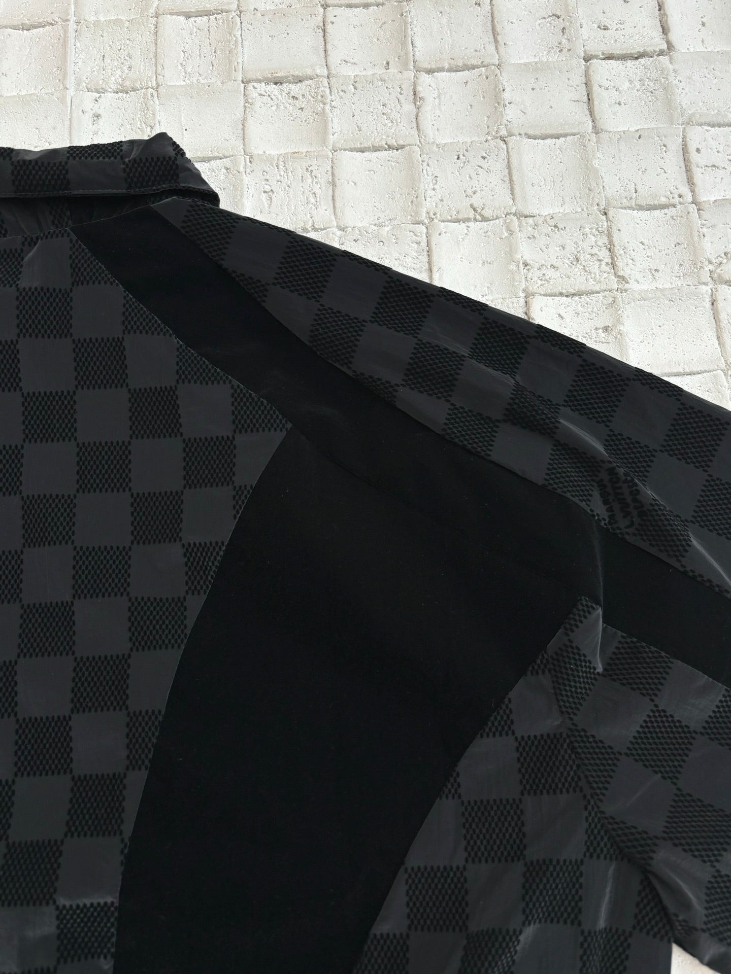 250617 New checkerboard letter velvet jacquard coat