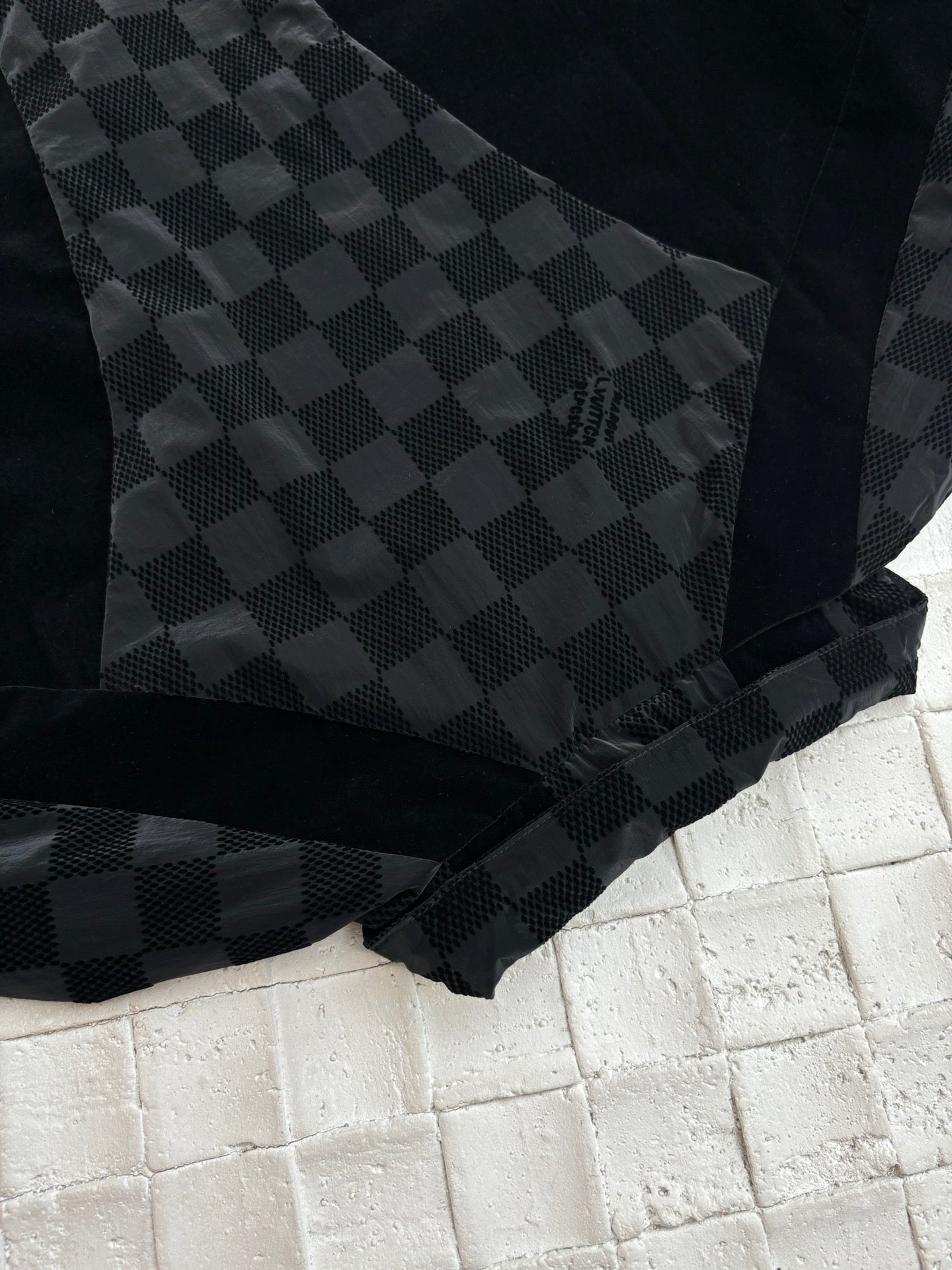 250617 New checkerboard letter velvet jacquard coat