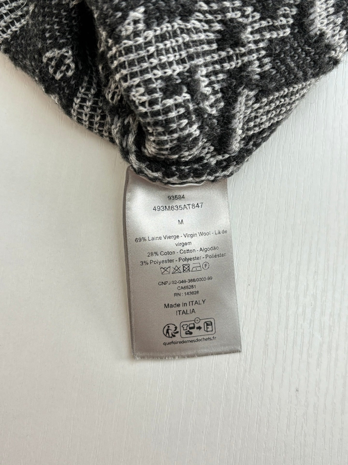 250722 A new high-quality full-print contrasting jacquard knitted pullover sweater