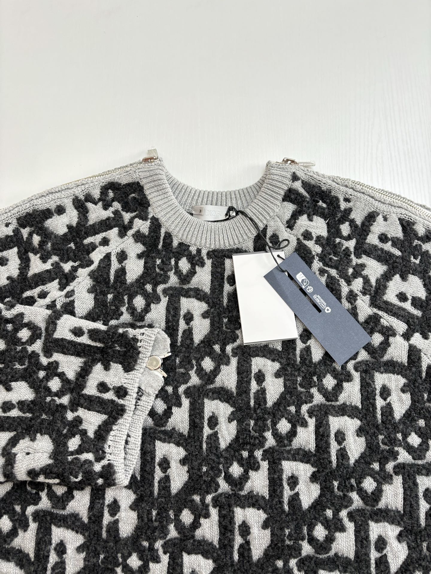 250722 A new high-quality full-print contrasting jacquard knitted pullover sweater