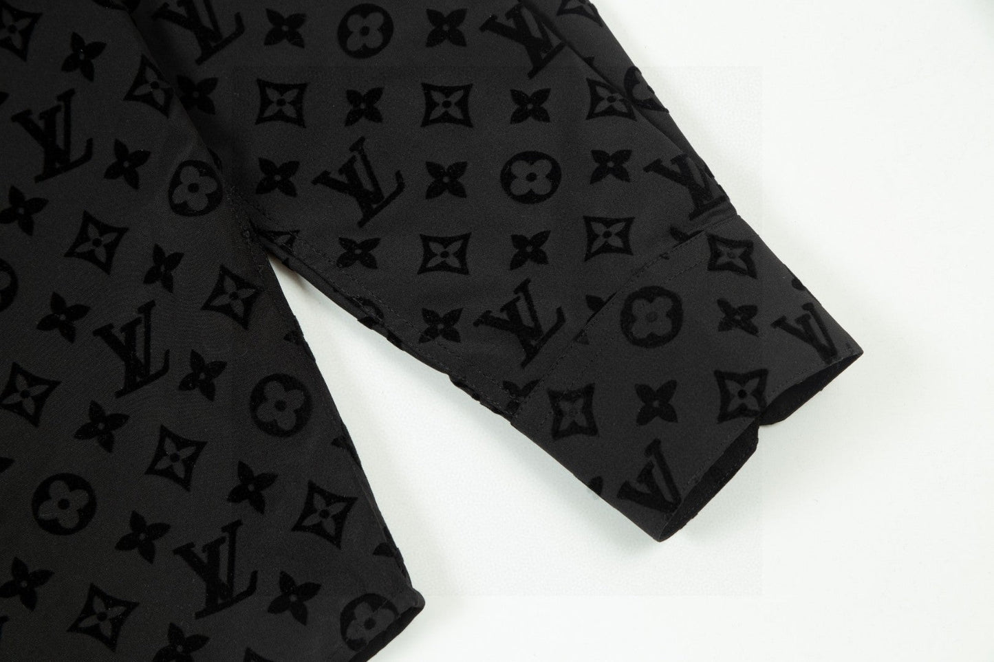 250722 New high-quality classic dark-patterned jacquard long-sleeved shirt