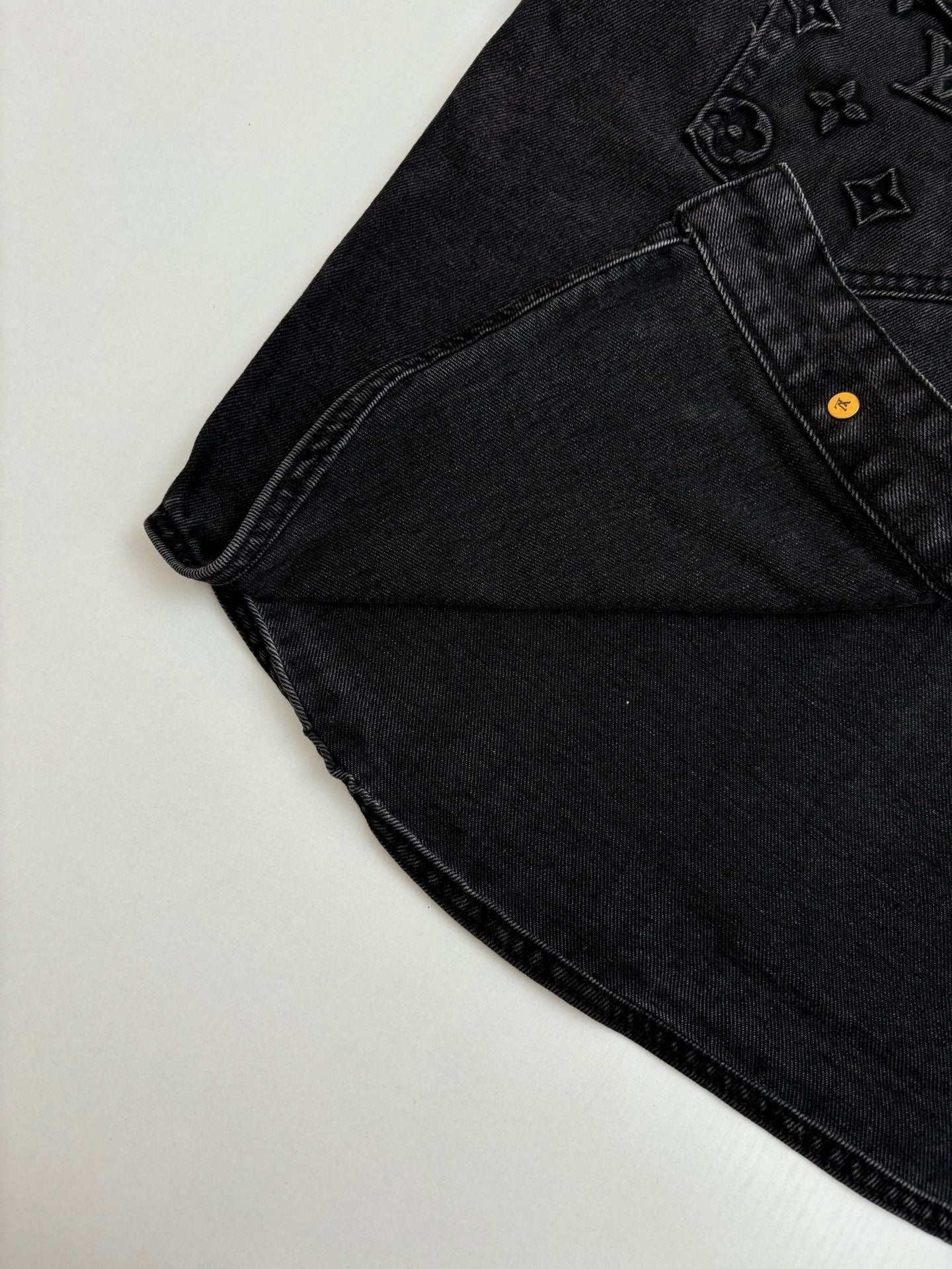 250722 New high-quality embossed denim jacket