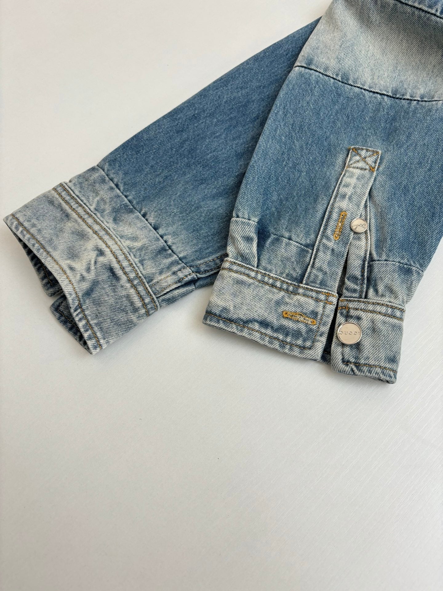 250722 New high-quality washed, aged and embossed long-sleeved denim shirt
