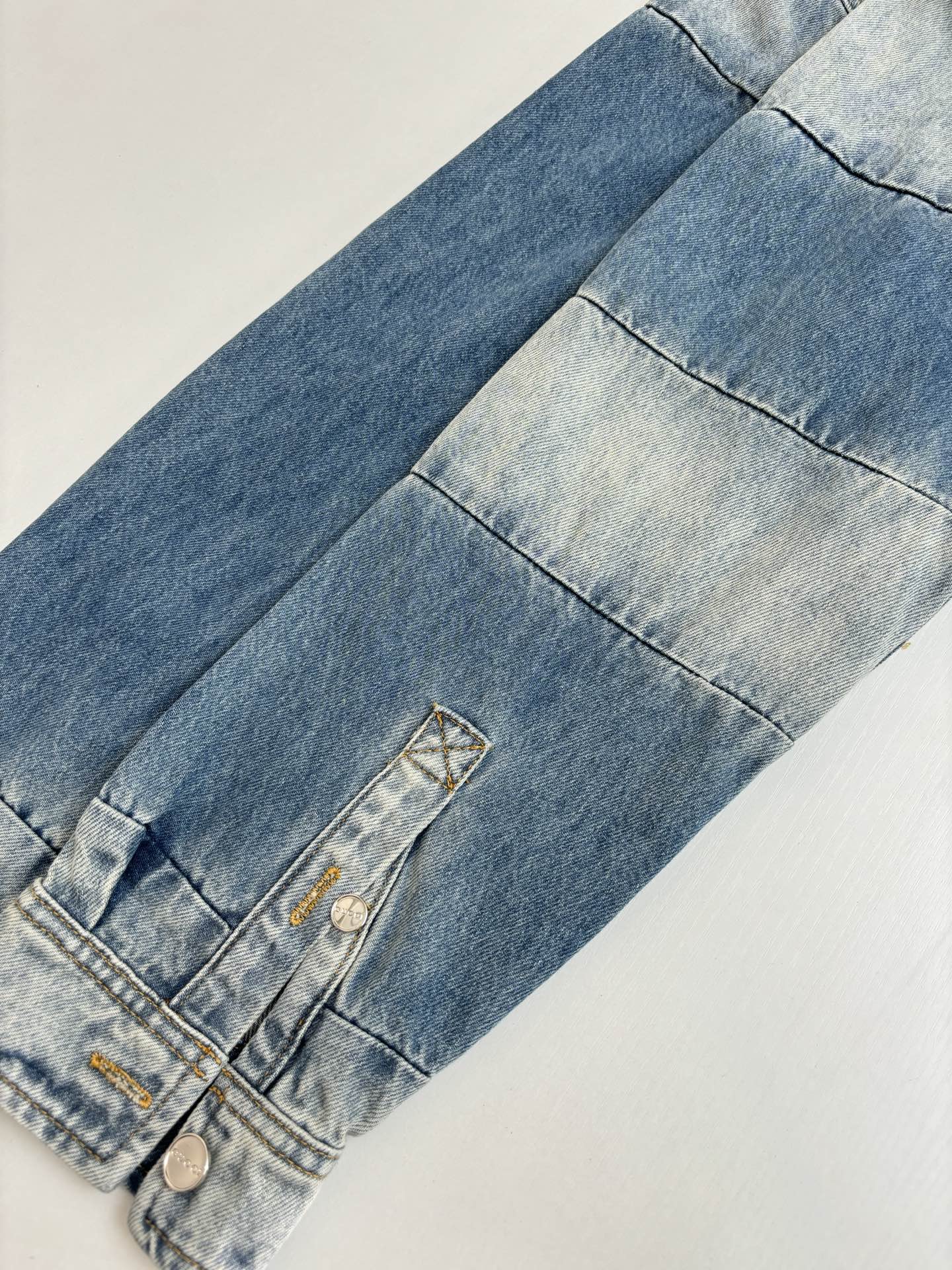 250722 New high-quality washed, aged and embossed long-sleeved denim shirt