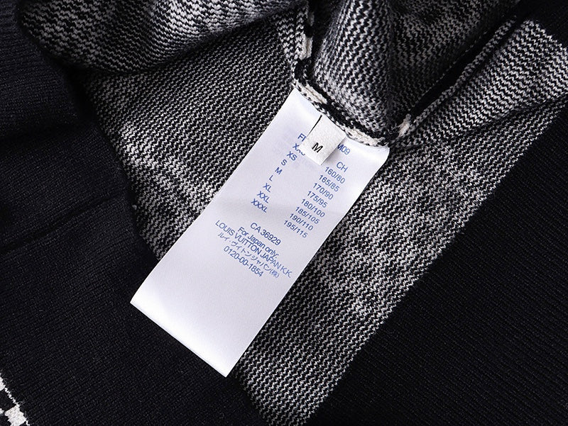 250729 New high-quality checkered couple round-neck sweaters