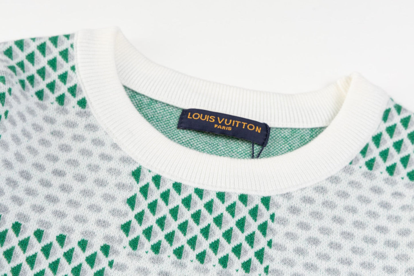 250729 New high-quality flystitch knitted sweater