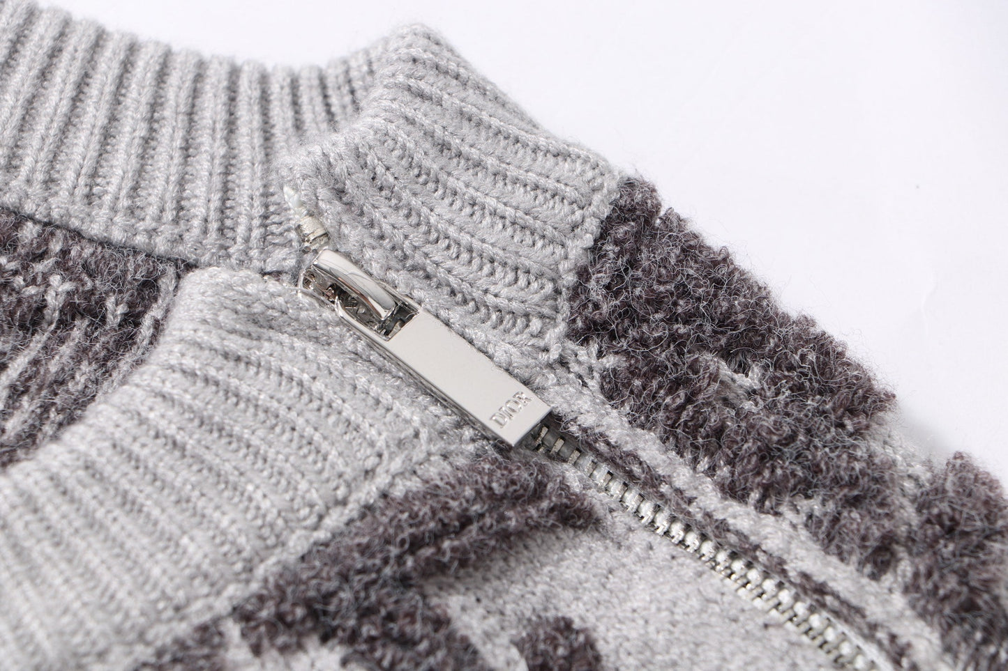 250729 New high-quality three-dimensional jacquard zipper round-neck sweater