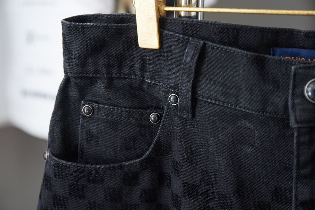 250729 New heavy-duty jacquard spray-painted denim trousers