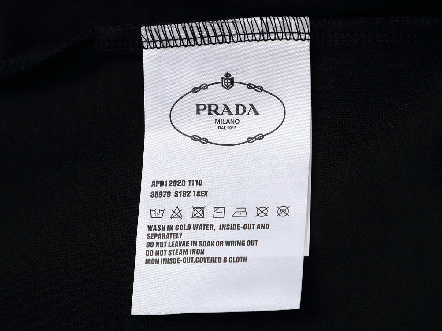 250808 New high-quality zipper pocket triangular label coat jacket
