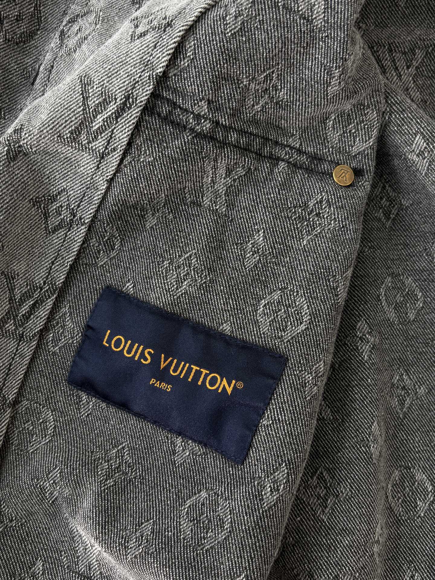 250808 A new high-quality heavy-duty jacquard denim hooded jacket