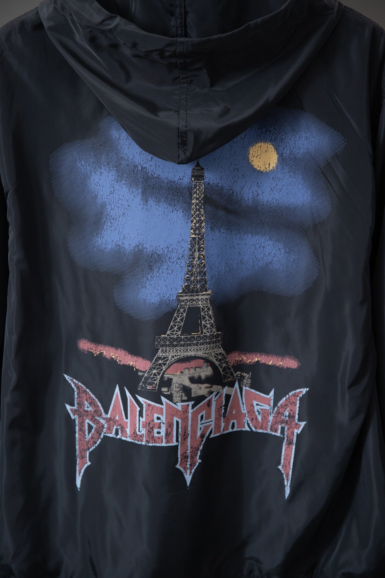 250808 New high-quality metal-style tower night view waterproof jacket