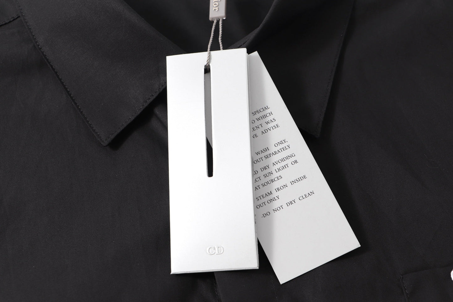 250808 A new high-quality, simple and versatile pocket letter long-sleeved shirt