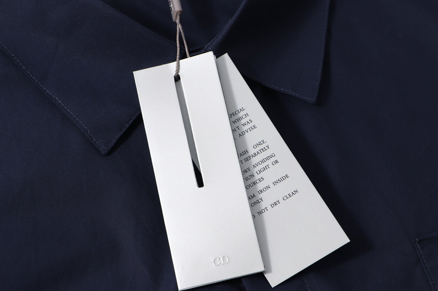 250808 A new high-quality, simple and versatile pocket letter long-sleeved shirt