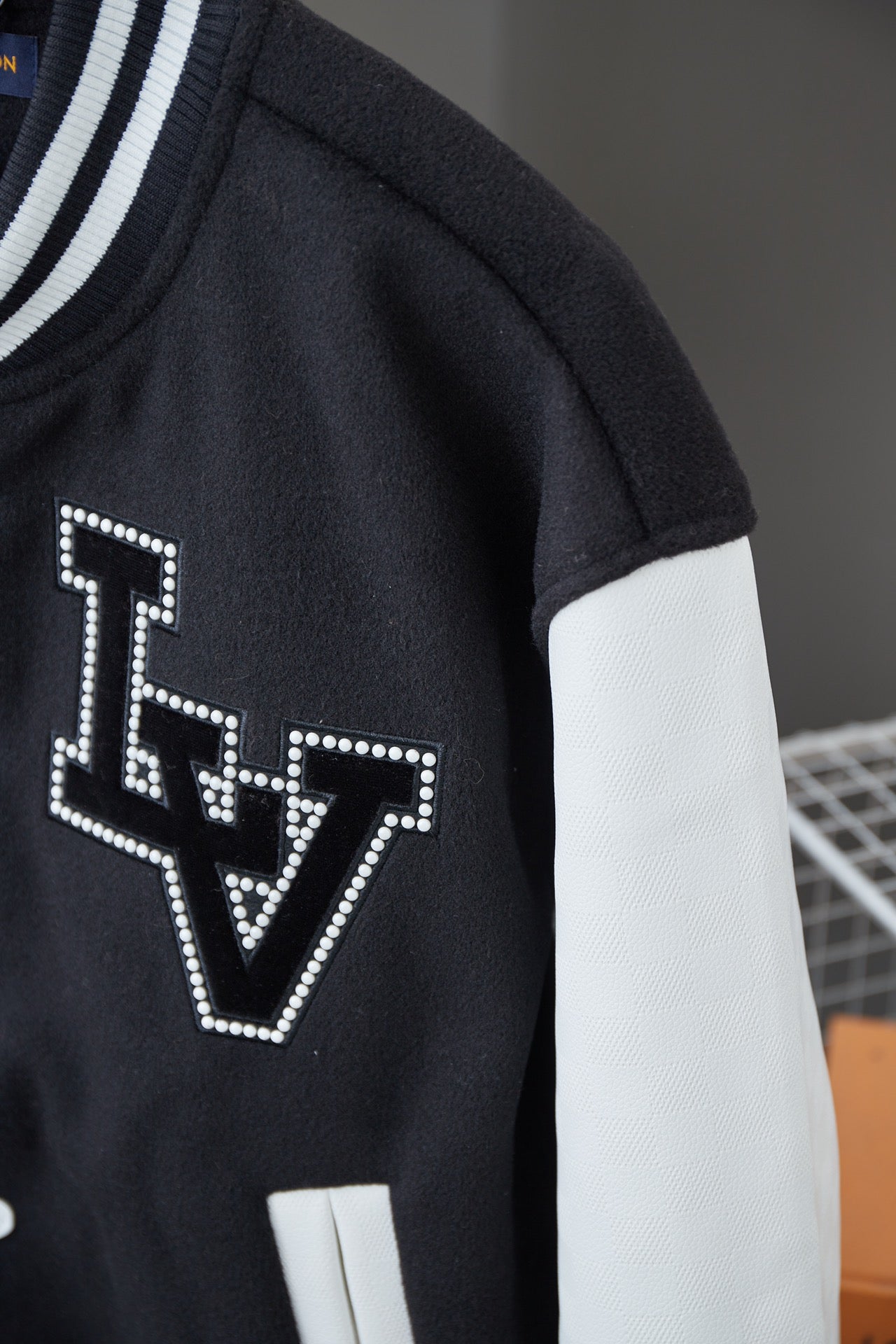250808 New high-quality perforated rhinestone patchwork sleeve baseball jacket
