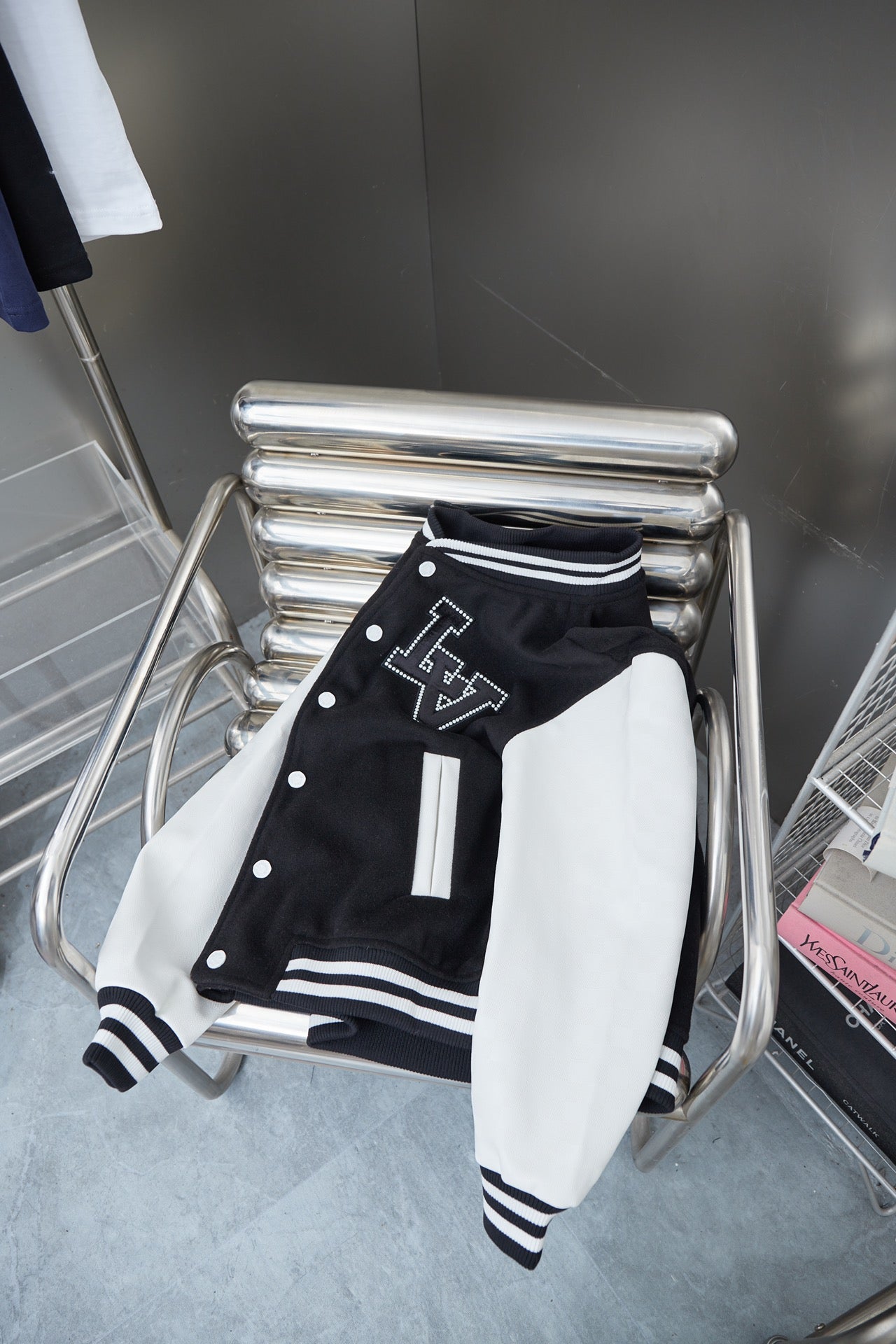 250808 New high-quality perforated rhinestone patchwork sleeve baseball jacket