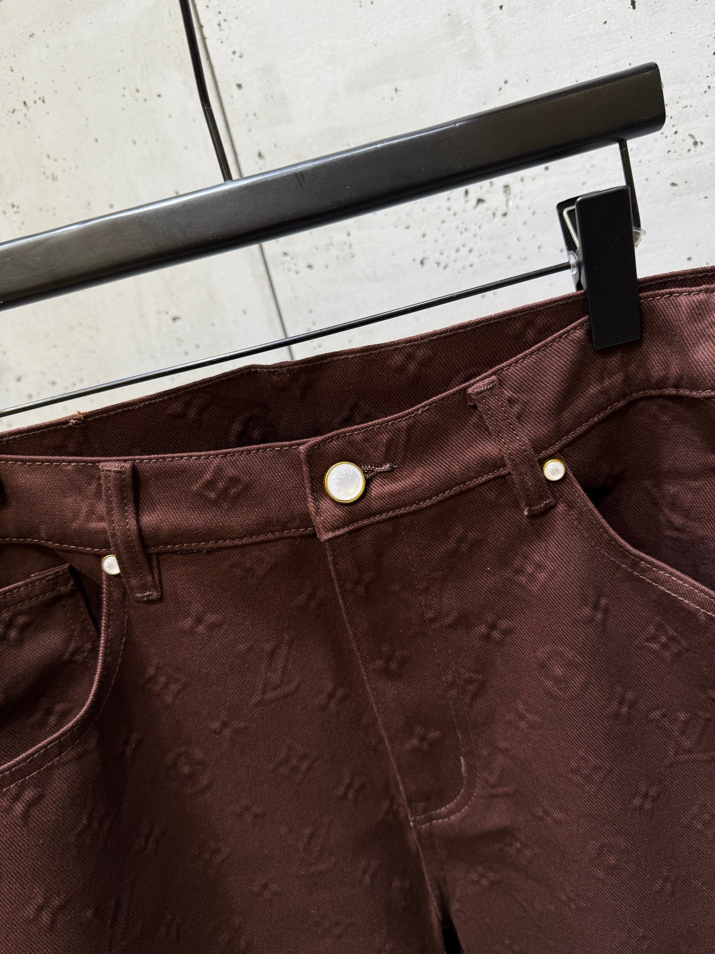 250808 The new high-quality no-iron denim set features a high version with heavy craftsmanship and full embossed embossed letters