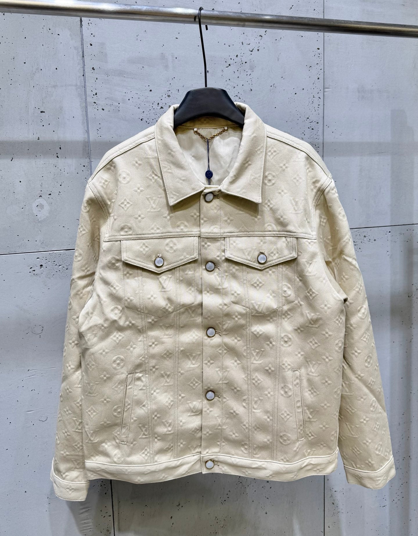 250808 The new high-quality no-iron denim set features a high version with heavy craftsmanship and full embossed embossed letters