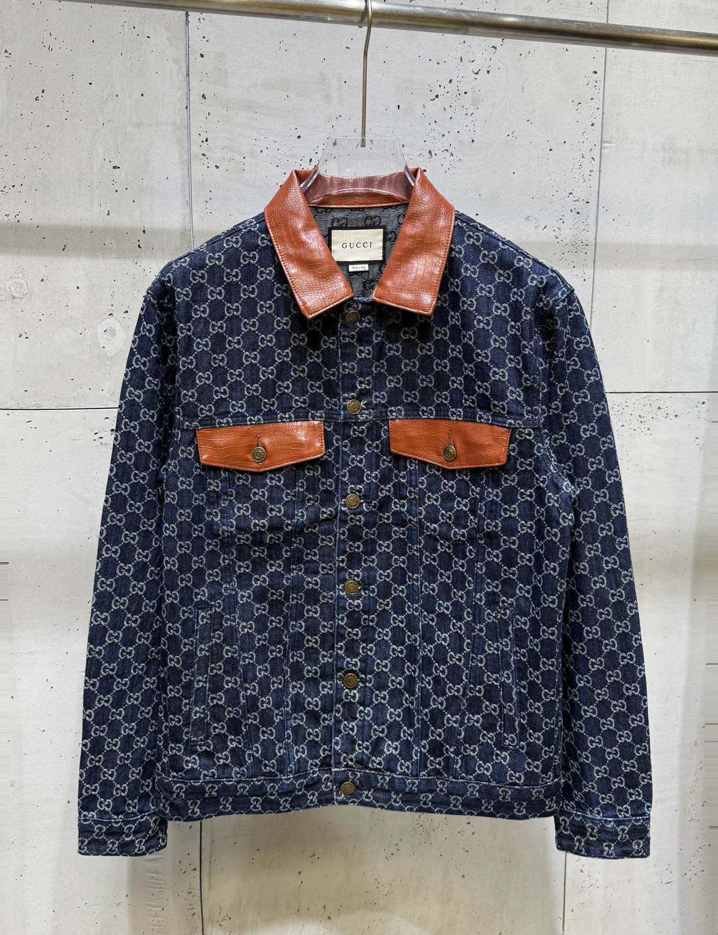 250808 A new high-quality washed denim jacket printed with jacquard letters