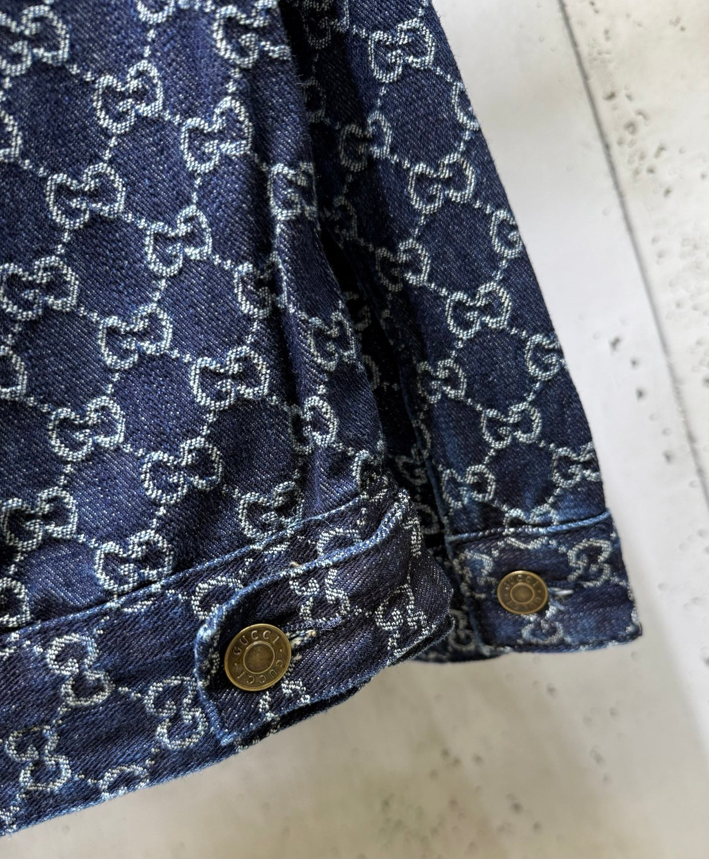 250808 A new high-quality washed denim jacket printed with jacquard letters