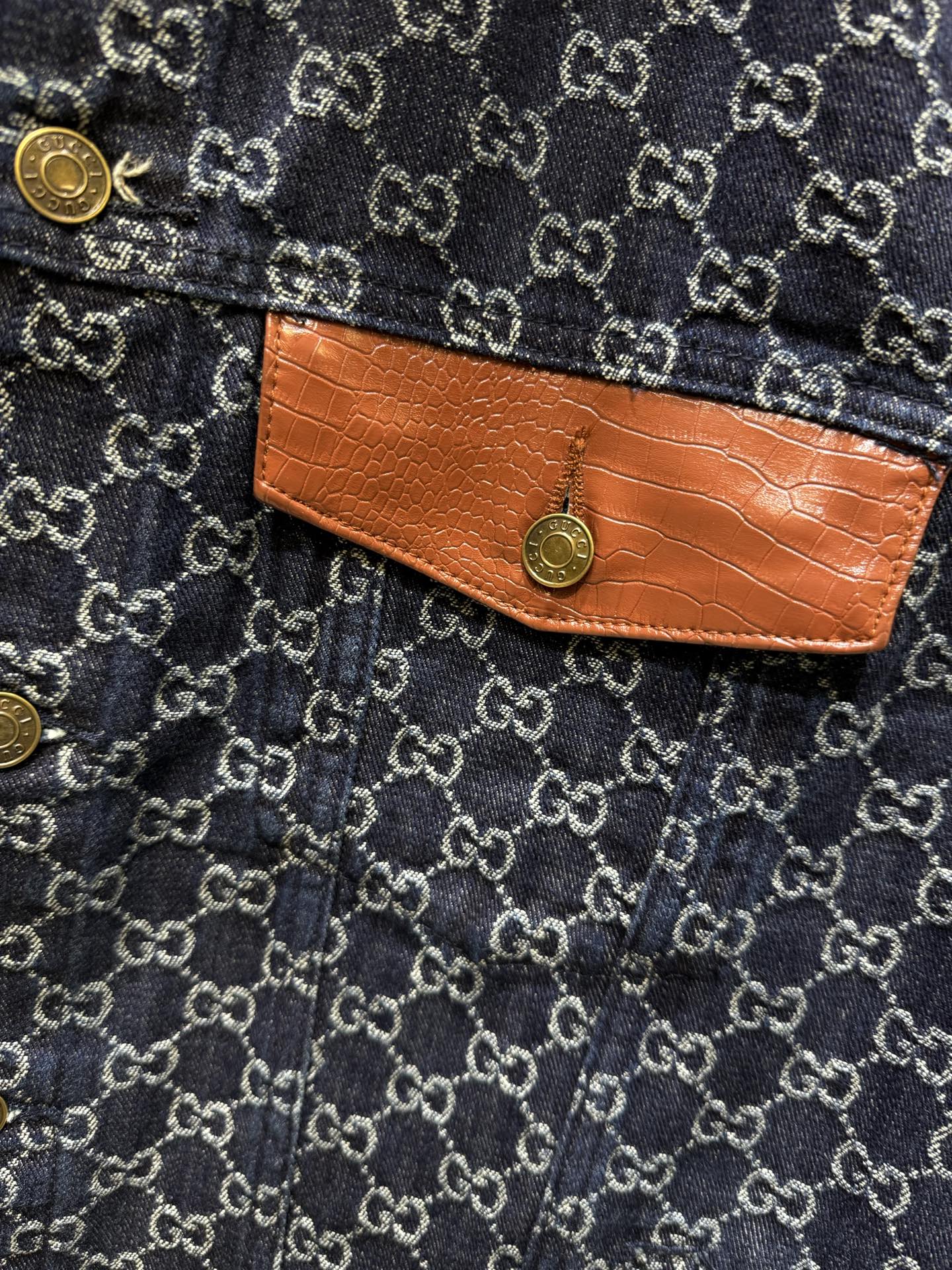 250808 A new high-quality washed denim jacket printed with jacquard letters