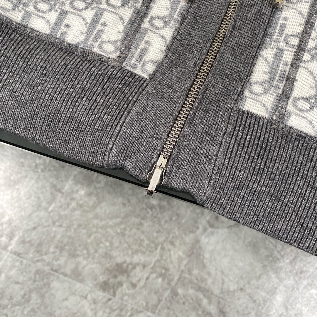 250808 A new high-quality full-printed double-sided jacquard zipper cardigan