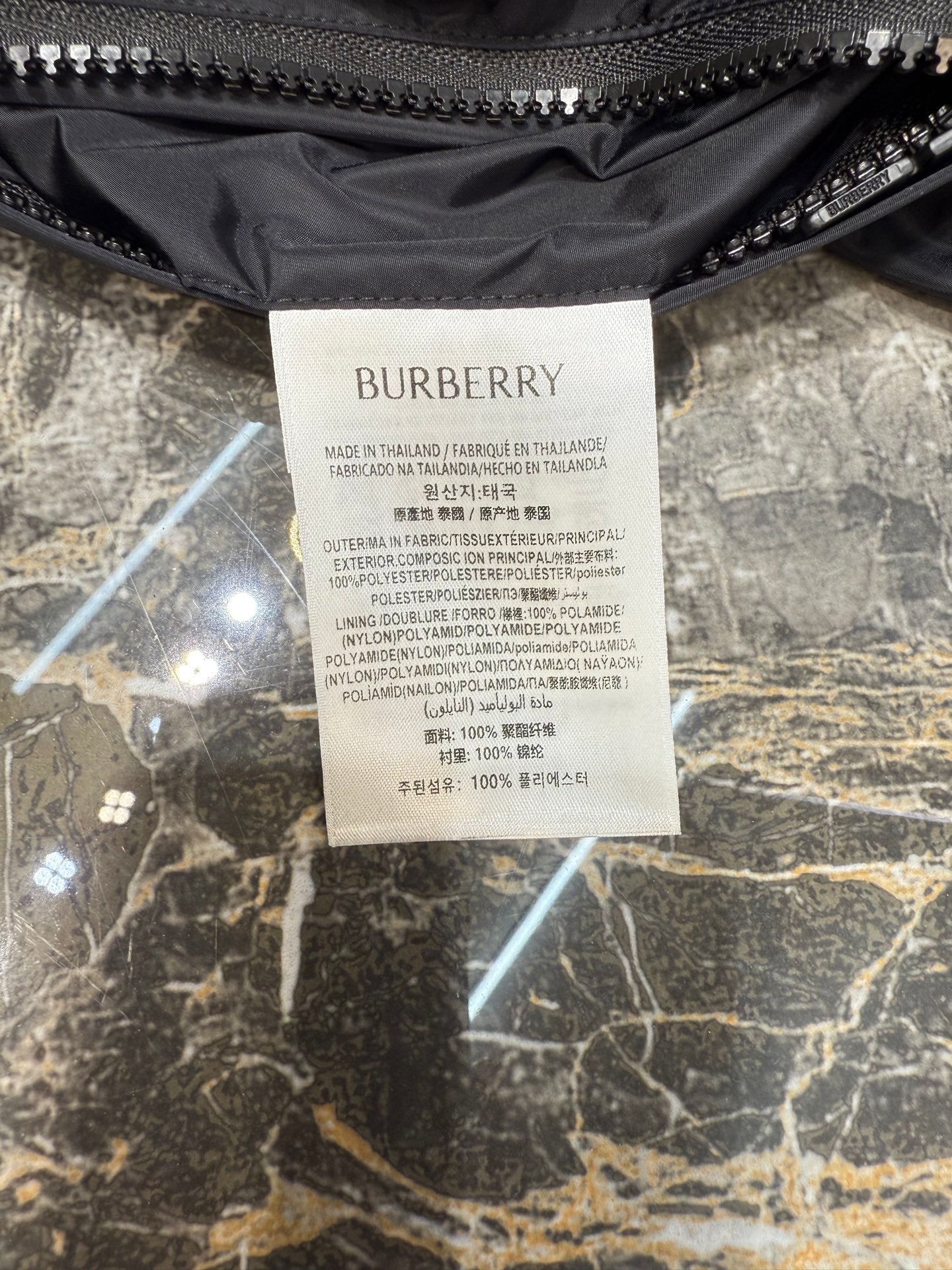 250808 A new high-quality double-sided checkered hooded jacket