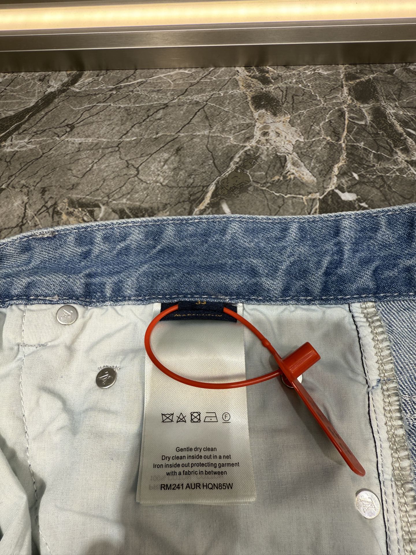 250808 New high-quality washed ripped jeans