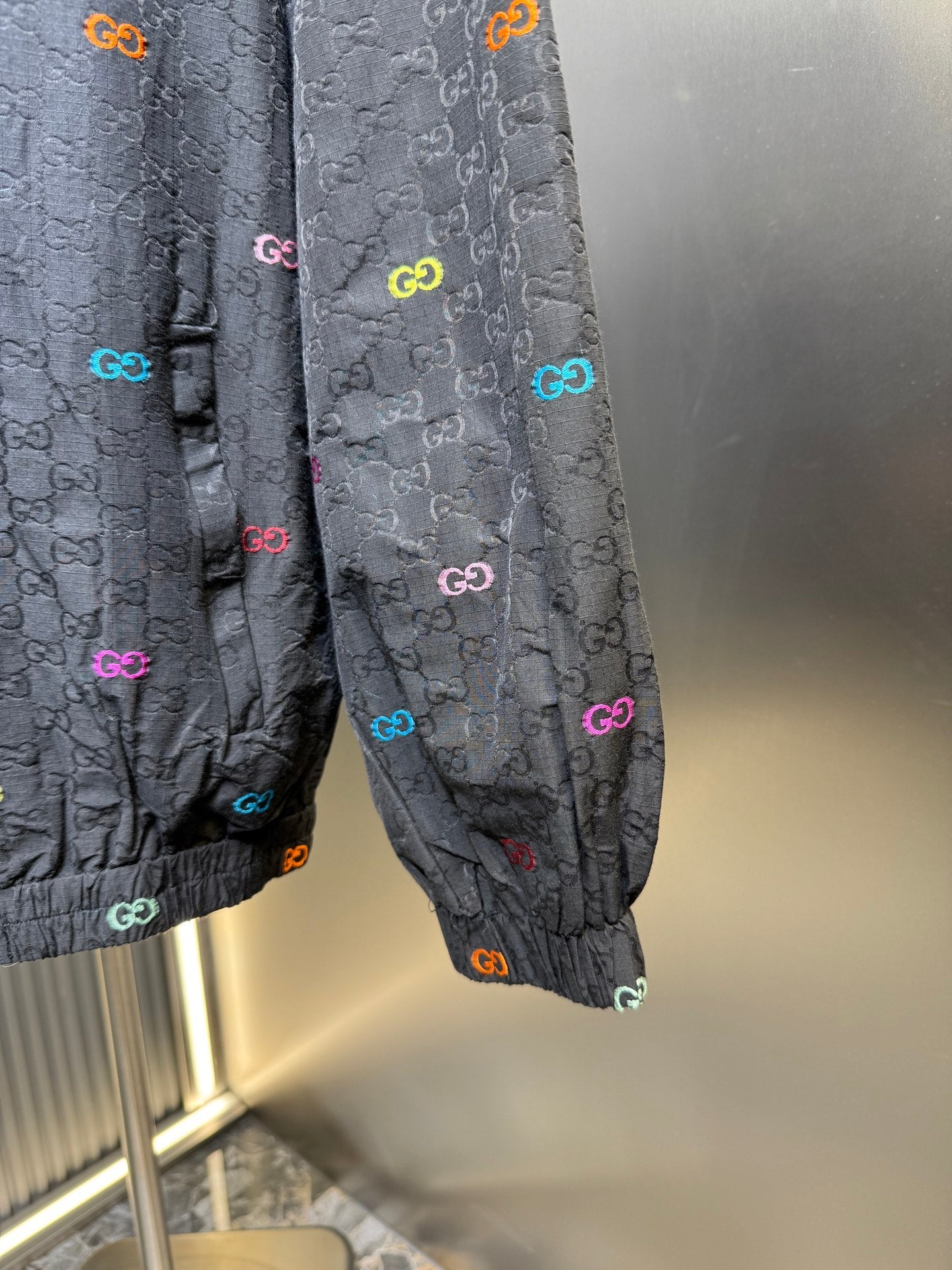 250808 A new high-quality hooded jacket with colorful embroidery