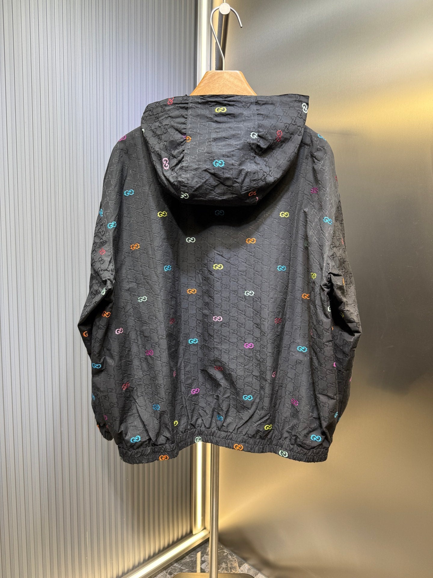 250808 A new high-quality hooded jacket with colorful embroidery