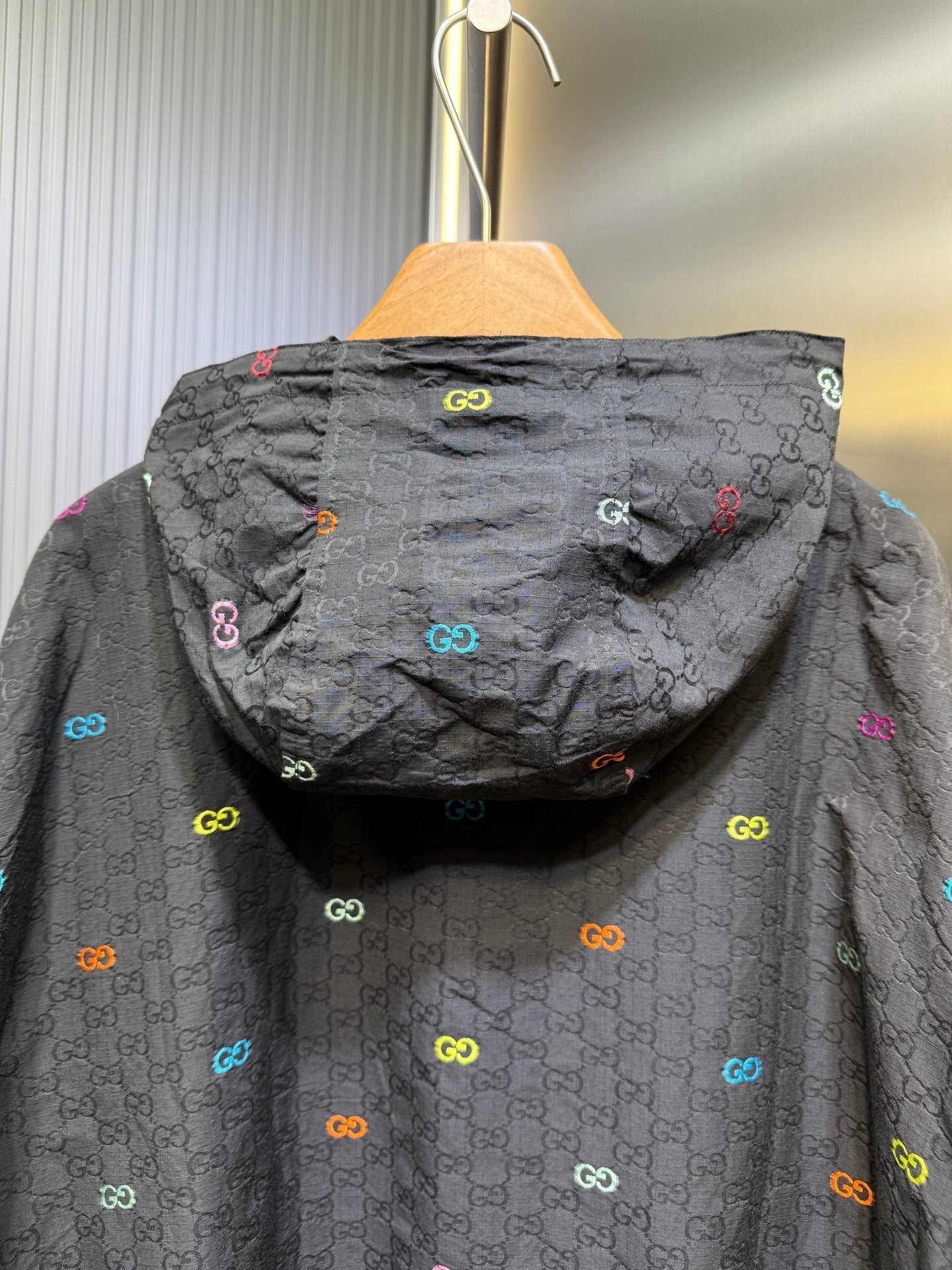 250808 A new high-quality hooded jacket with colorful embroidery