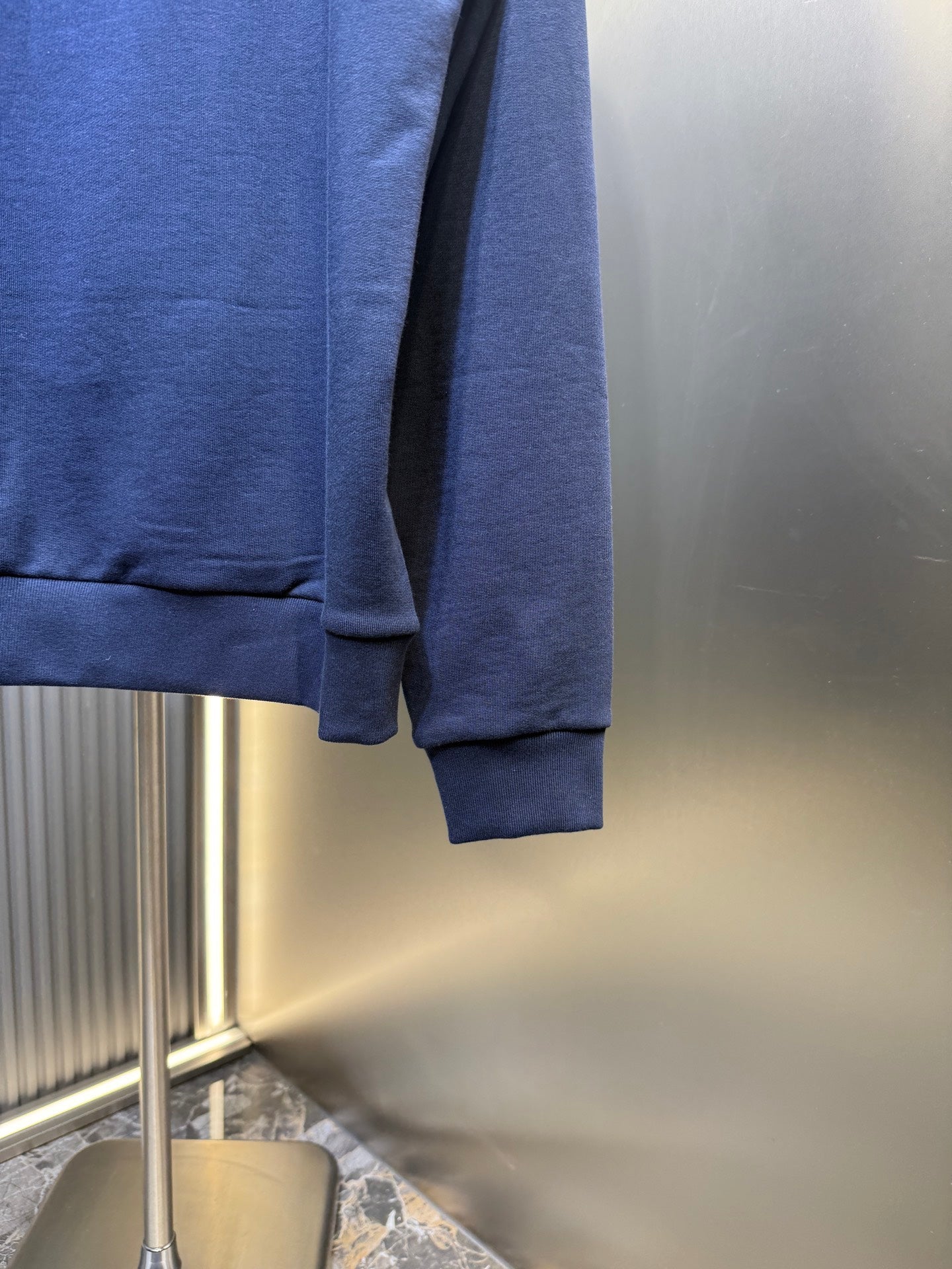 250813 A new high-quality, simple hooded sweatshirt