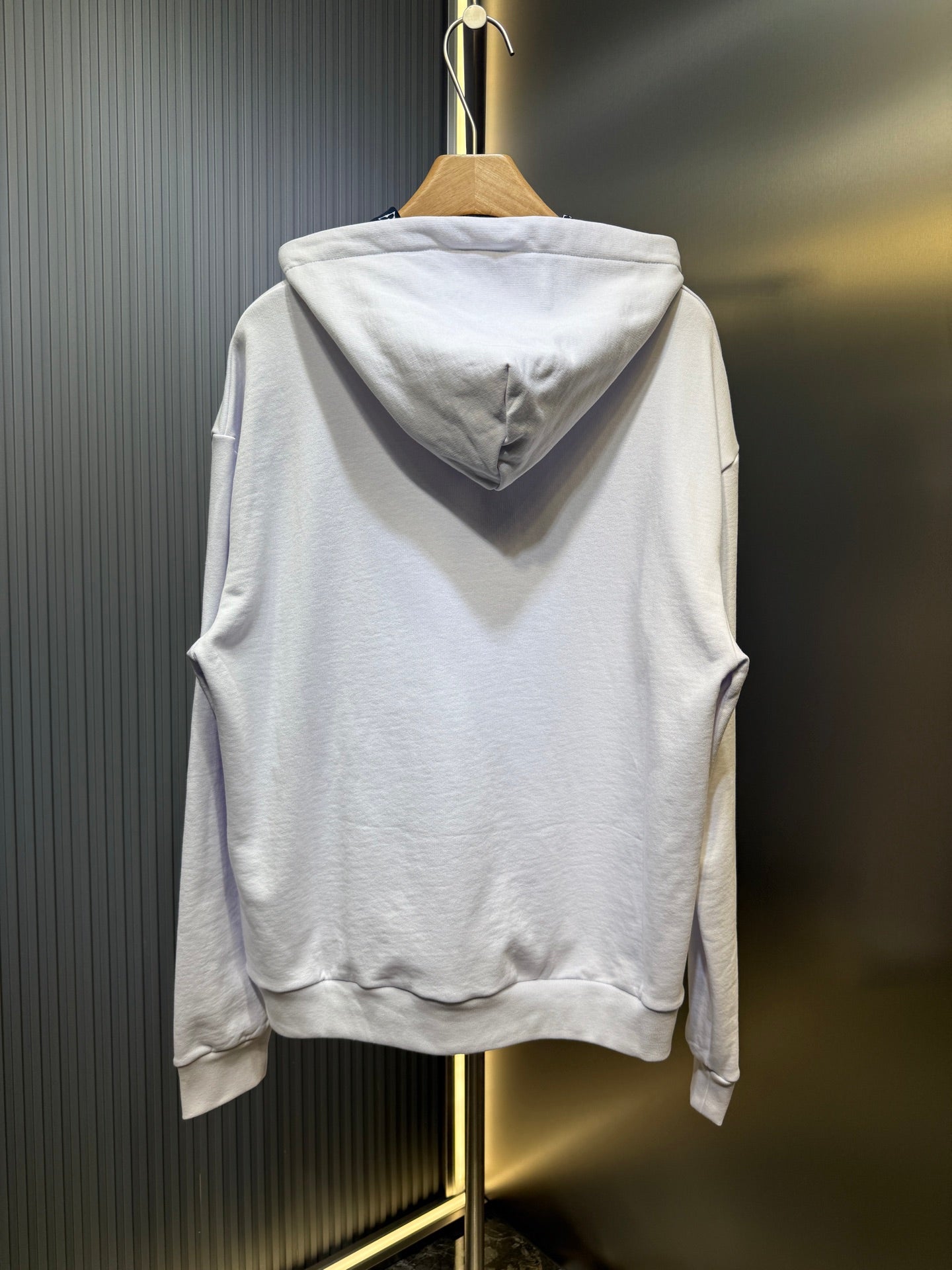 250813 A new high-quality, simple hooded sweatshirt
