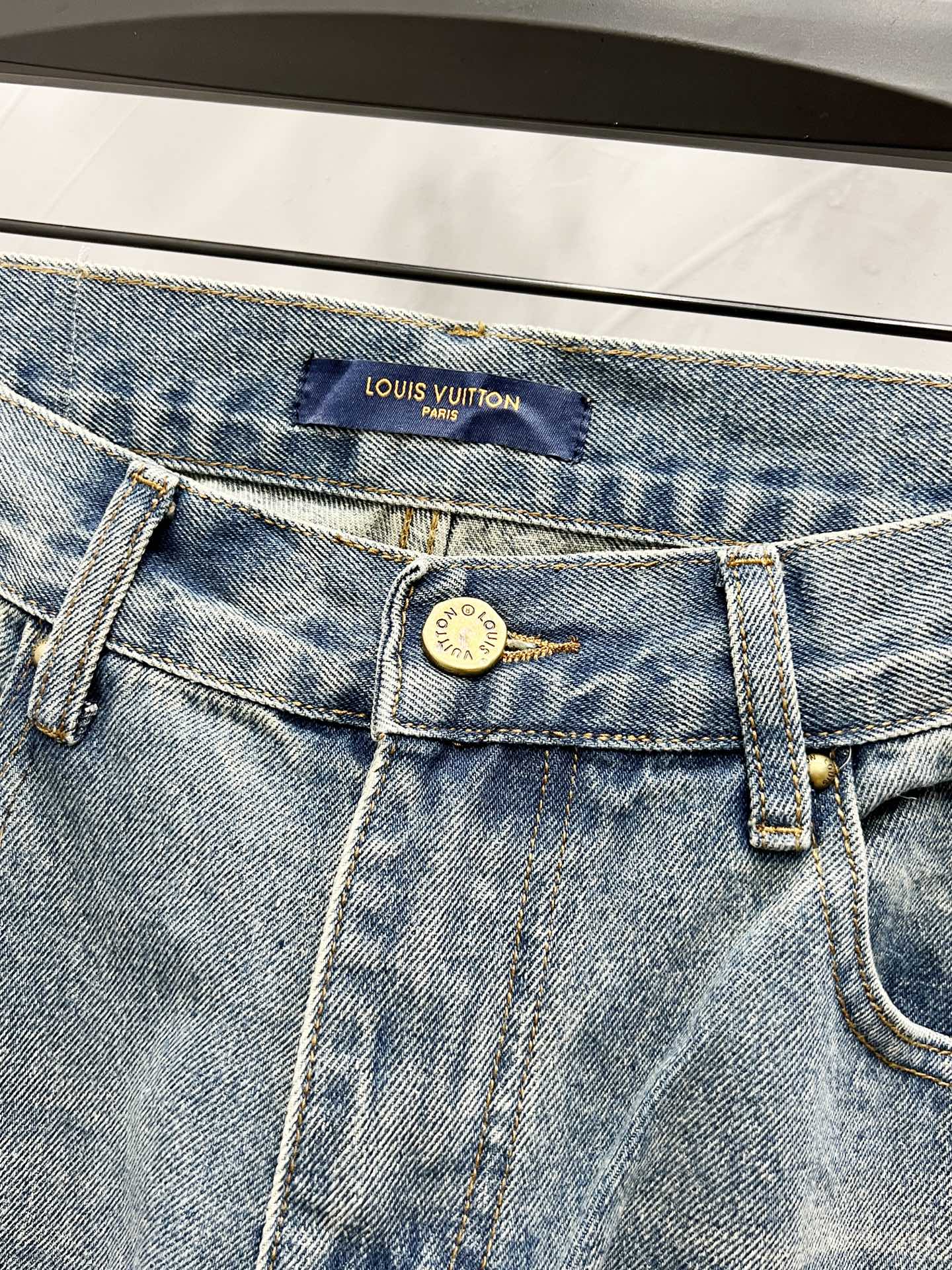 250813 New high-quality embossed loose straight-leg workwear jeans