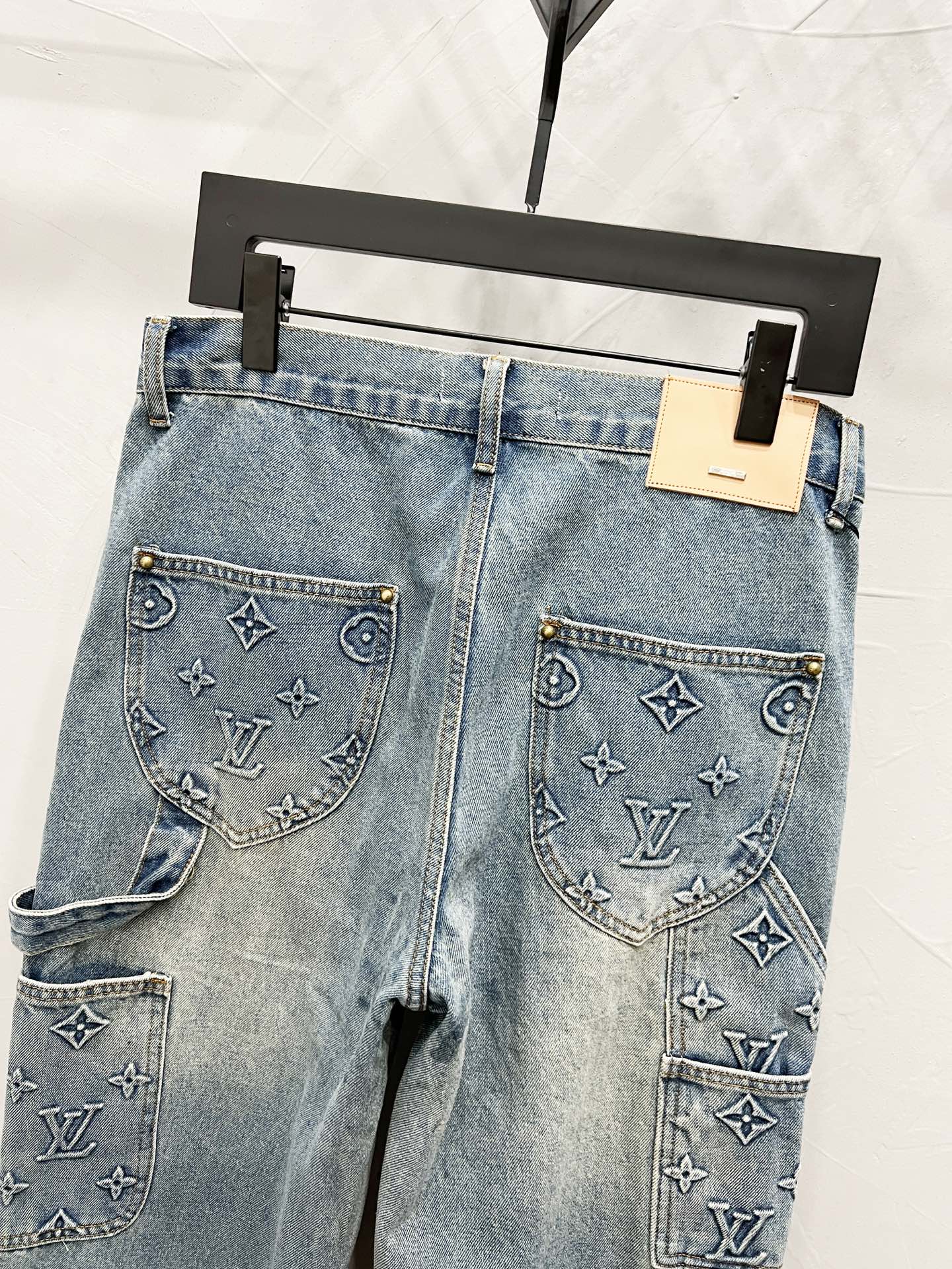 250813 New high-quality embossed loose straight-leg workwear jeans