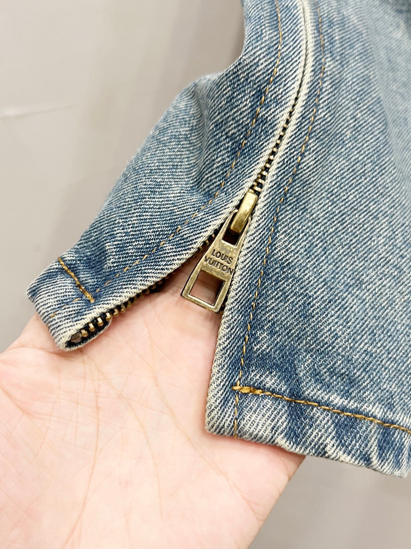 250813 New high-quality embossed loose straight-leg workwear jeans