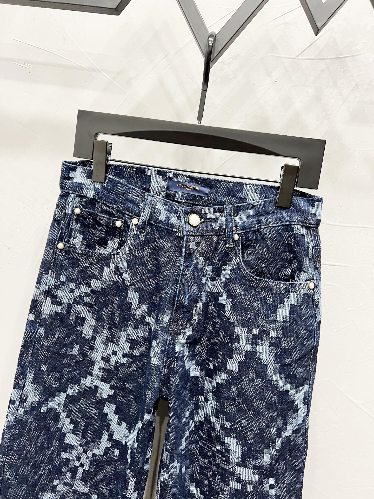 250813 New high-quality serpentine jeans