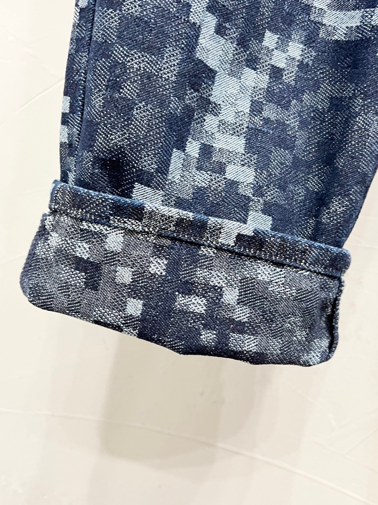 250813 New high-quality serpentine jeans