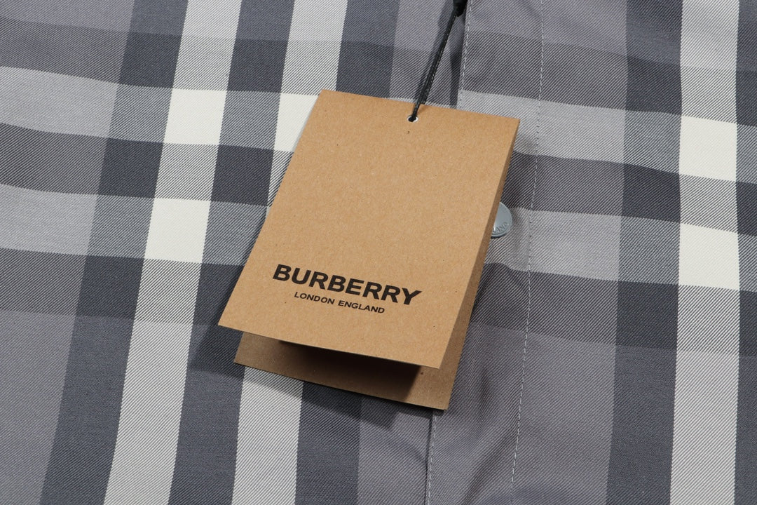 250813 A new high-quality double-sided hooded jacket