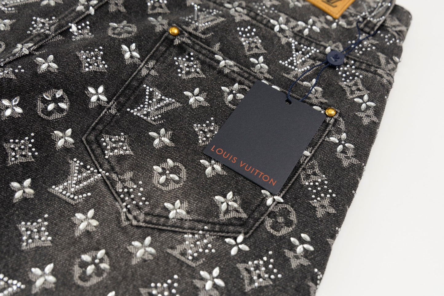 250813 New top-quality embossed diamond jeans