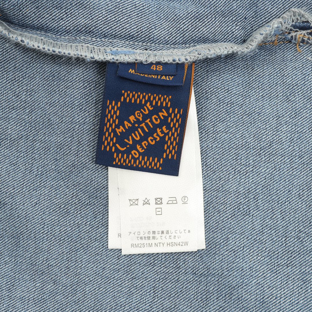 251021 A new high-quality denim jacket with embroidered lower part