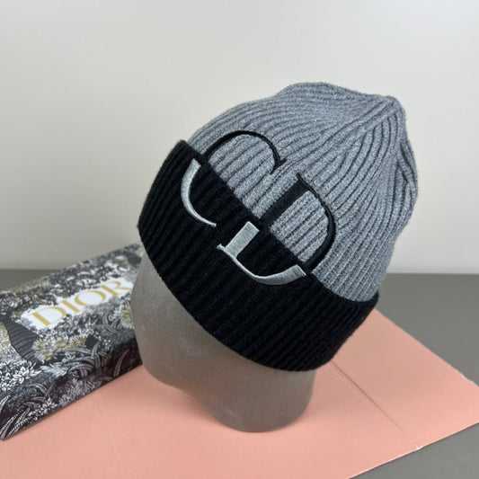 251028 New daily wear matching warm knitted hat
