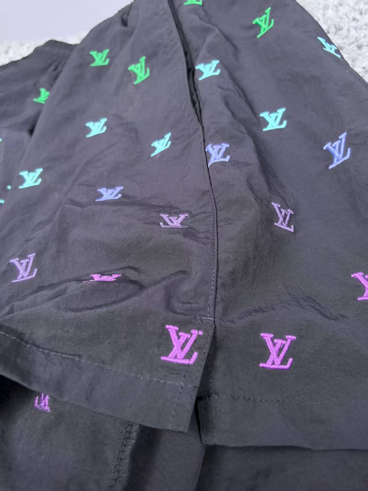 260113 New high-quality gradient embroidery four-quarter beach shorts