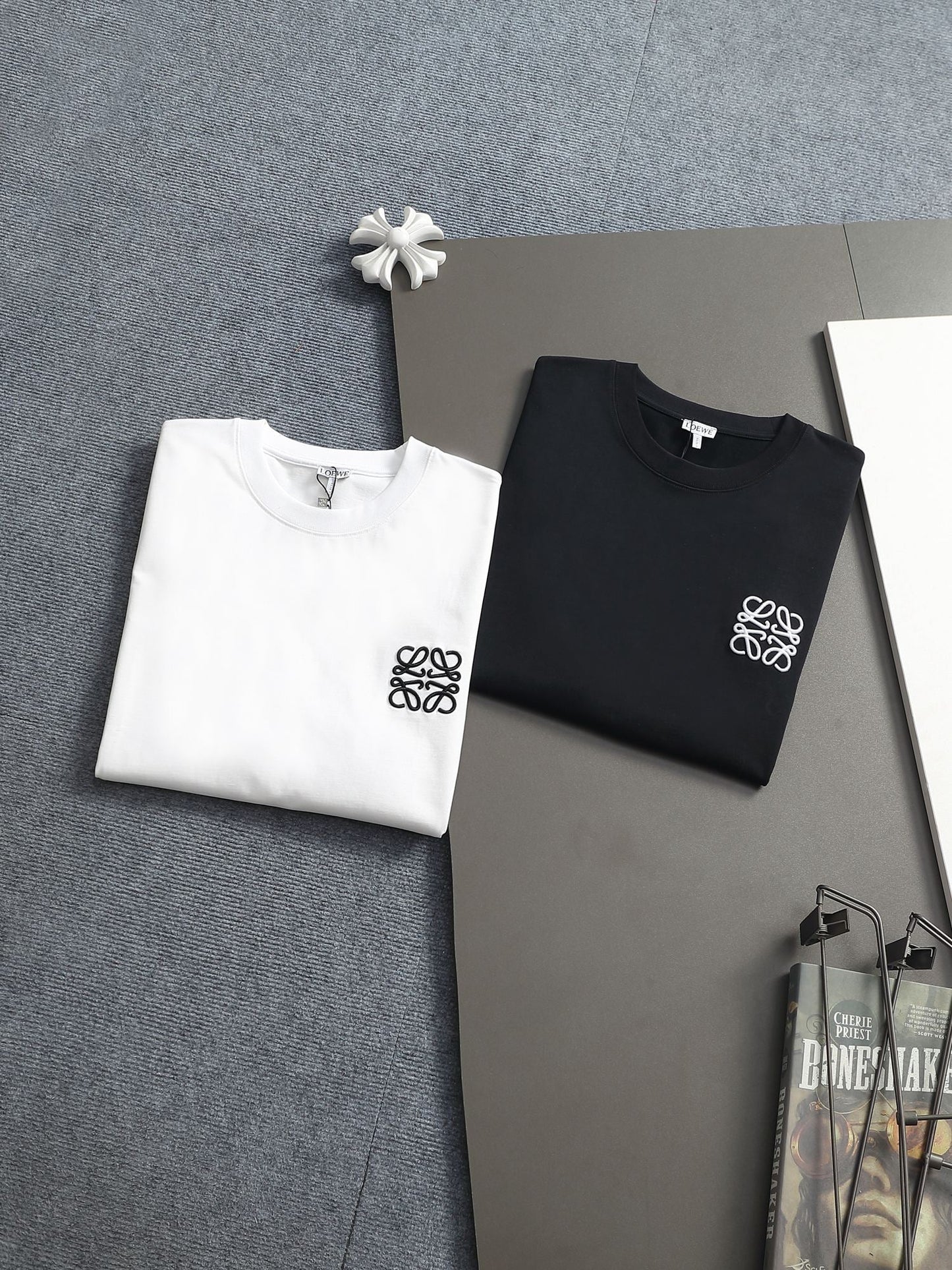 260415 New high-quality, minimalist design T-shirt