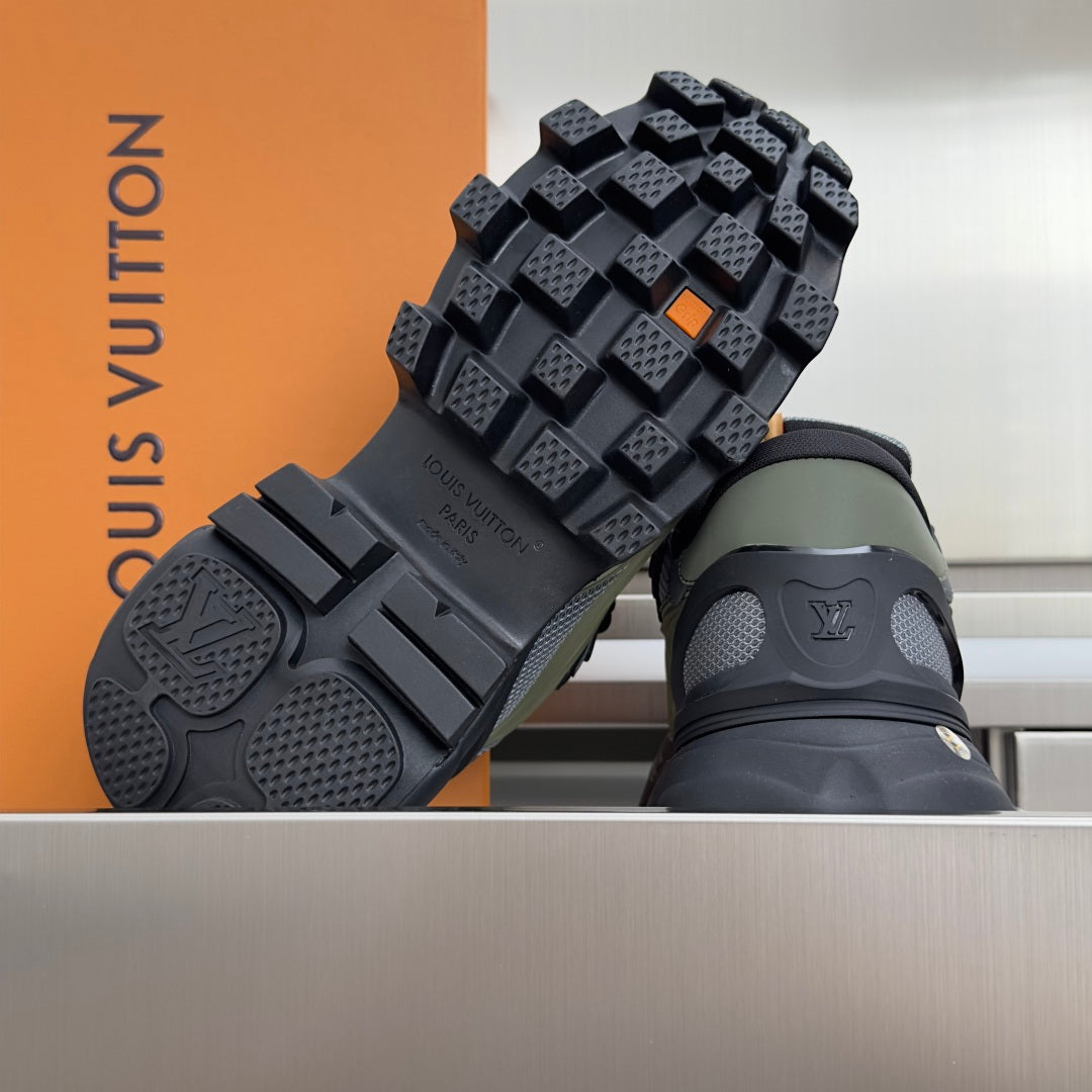 260521 New high-quality, soft and thick-soled outdoor sports shoes