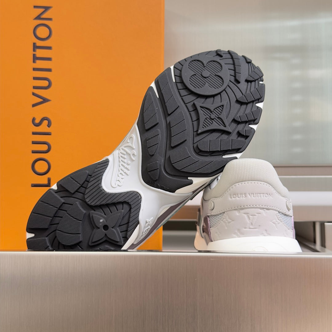 260526 New high-quality and new color knitted technological fabric sports shoes