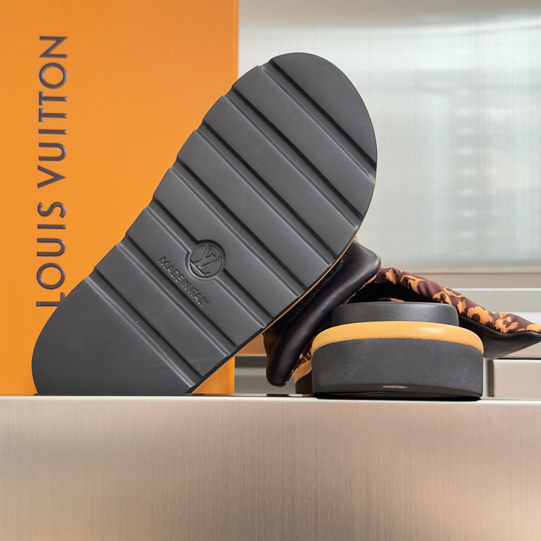 260526 New high-quality, new color combination Velcro platform sandals