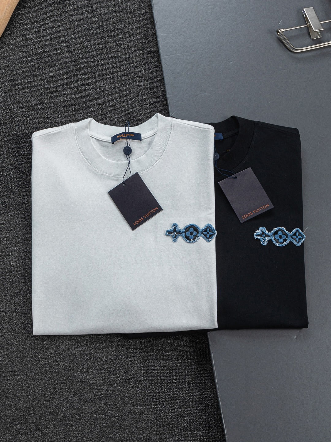 260610 New high-quality and elaborately crafted washed chest denim patchwork clover T-shirt